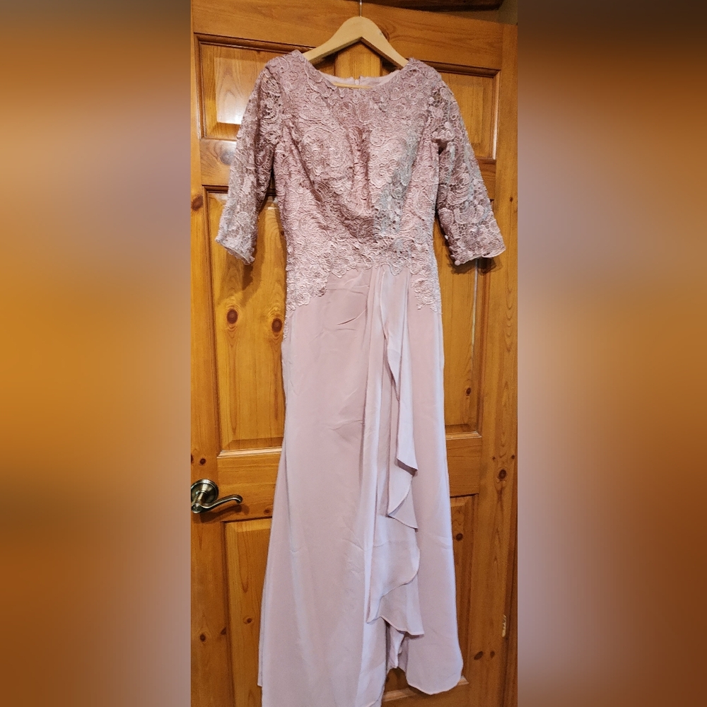 Make You More Pretty Lace Evening Gown in Mauve